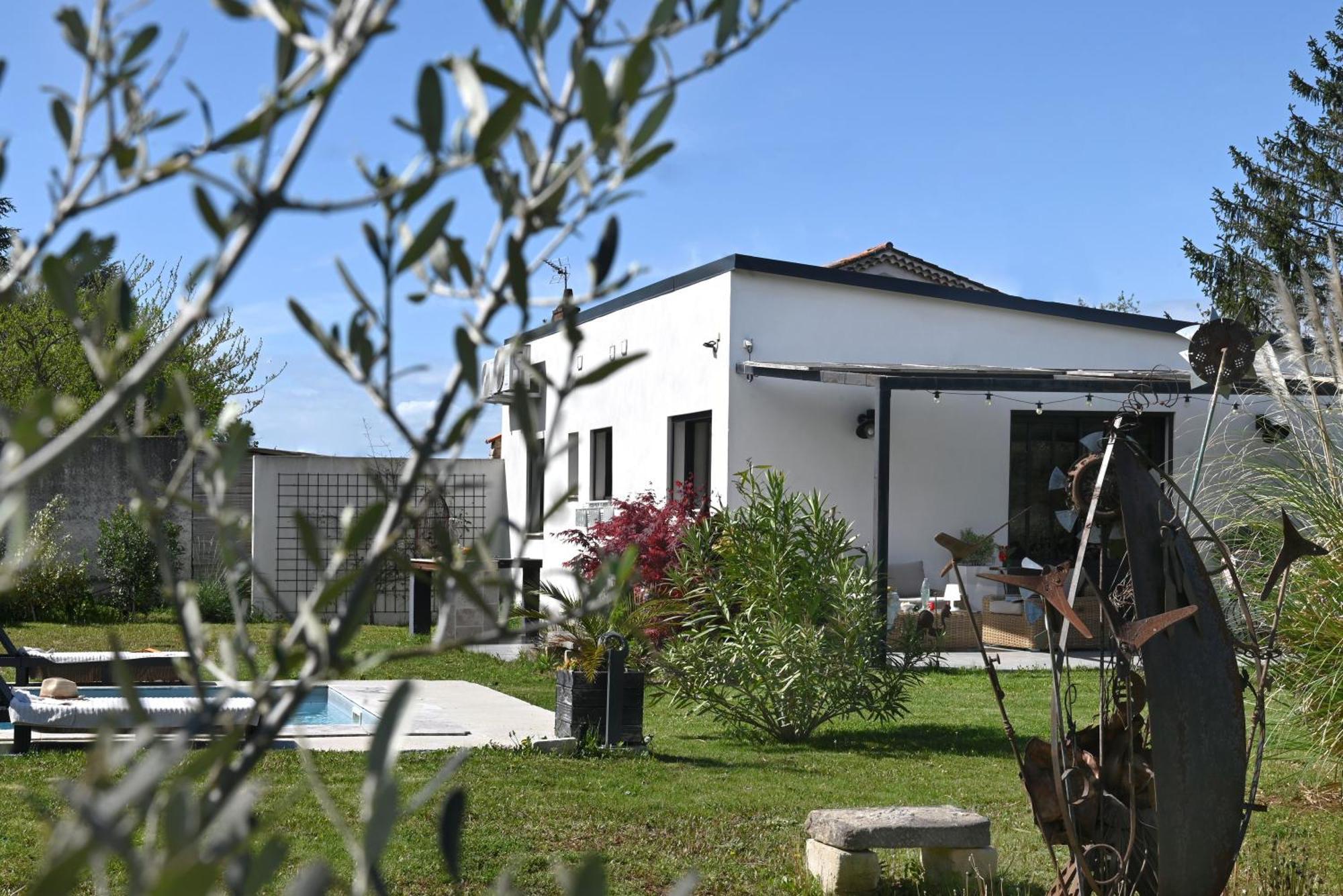 Le Galinie Chic'Art. Un Bel Atelier Avec Piscine Villa Карпентра Екстериор снимка